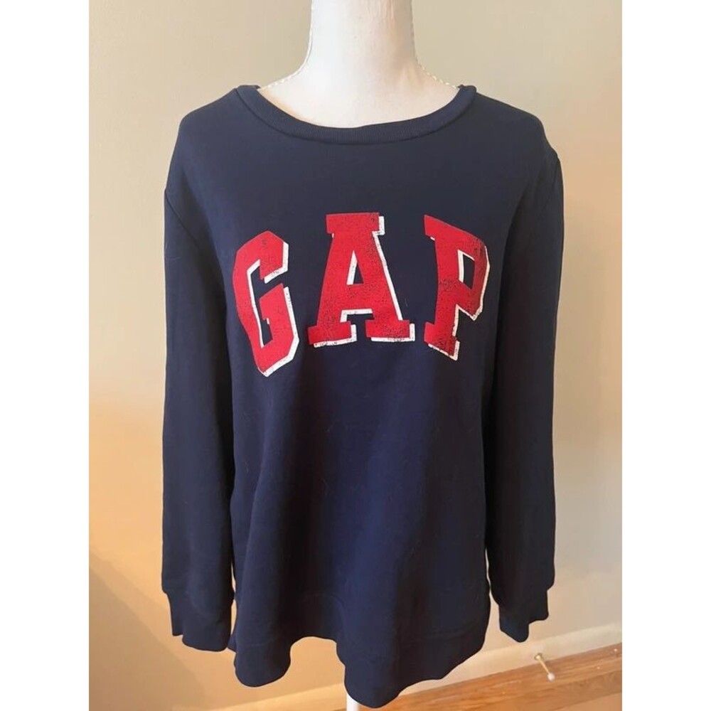 GAP navy crewneck sweatshirt